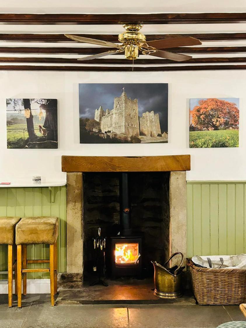 Redmire Village Pub Exterior photo